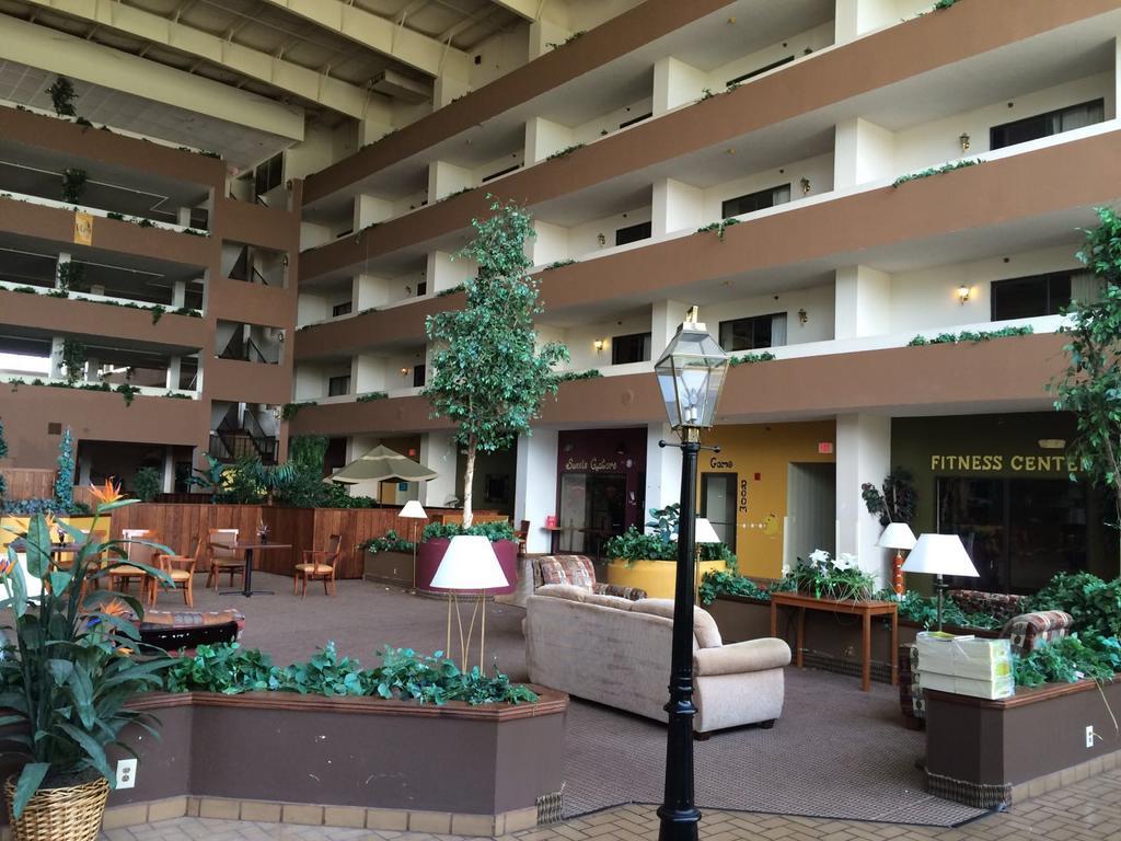 Plaza Hotel And Suites Pine Bluff Esterno foto