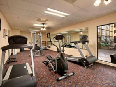 Plaza Hotel And Suites Pine Bluff Servizi foto